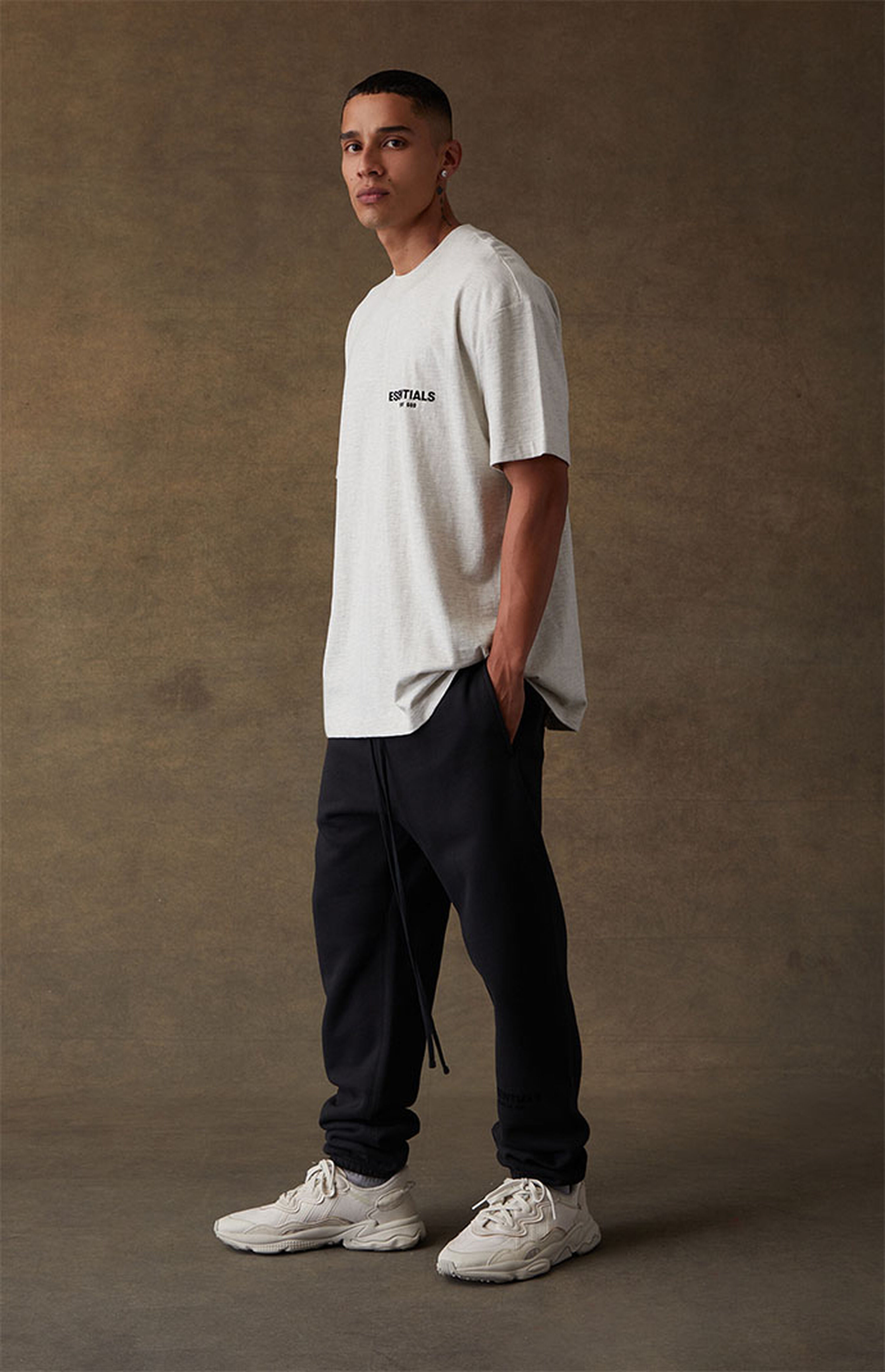 Fear of God Essentials T-shirt FW22 Light/Dark oatmeal