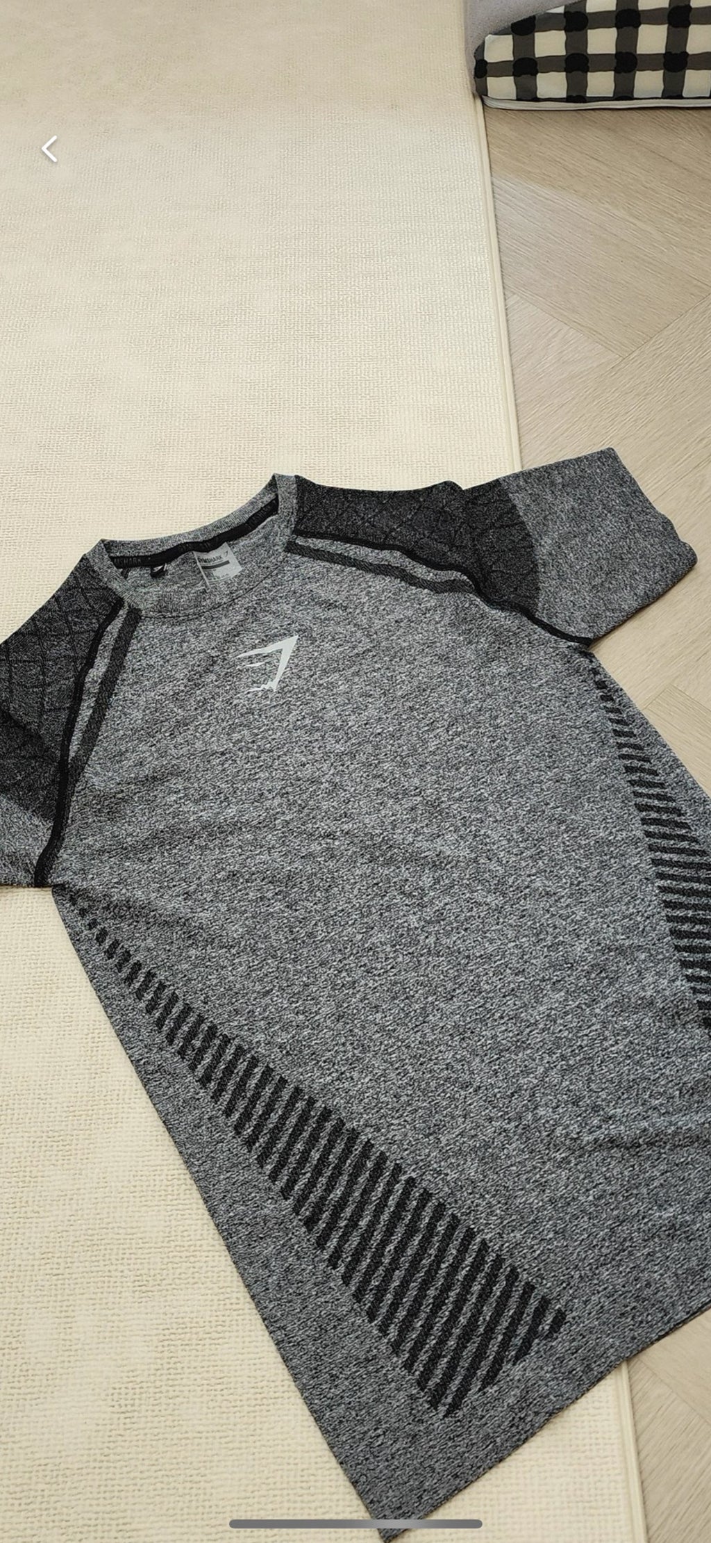 Devant seamless compression short sleeves