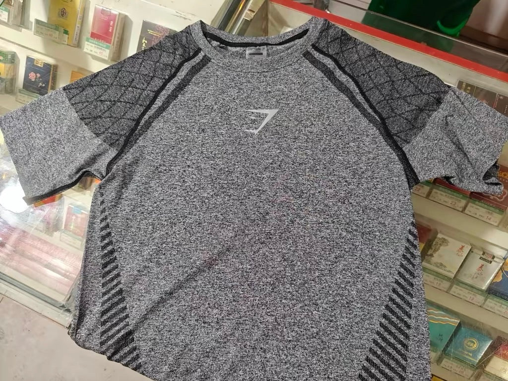 Devant seamless compression short sleeves