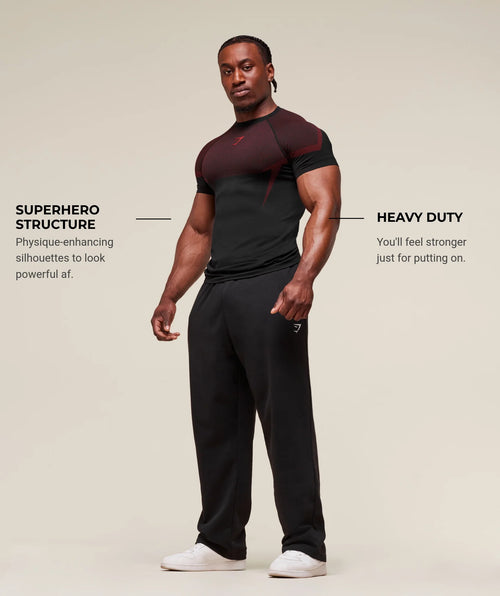تي شيرت Gymshark Onyx 5.0 Seamless باللون الأحمر